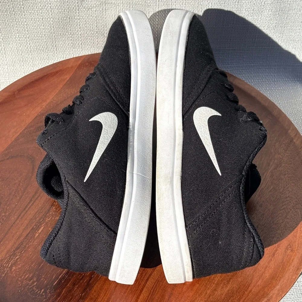 Nike SB Check Canvas Big Kids' Skate Shoes Black and White Shoes Sz 6.5Y